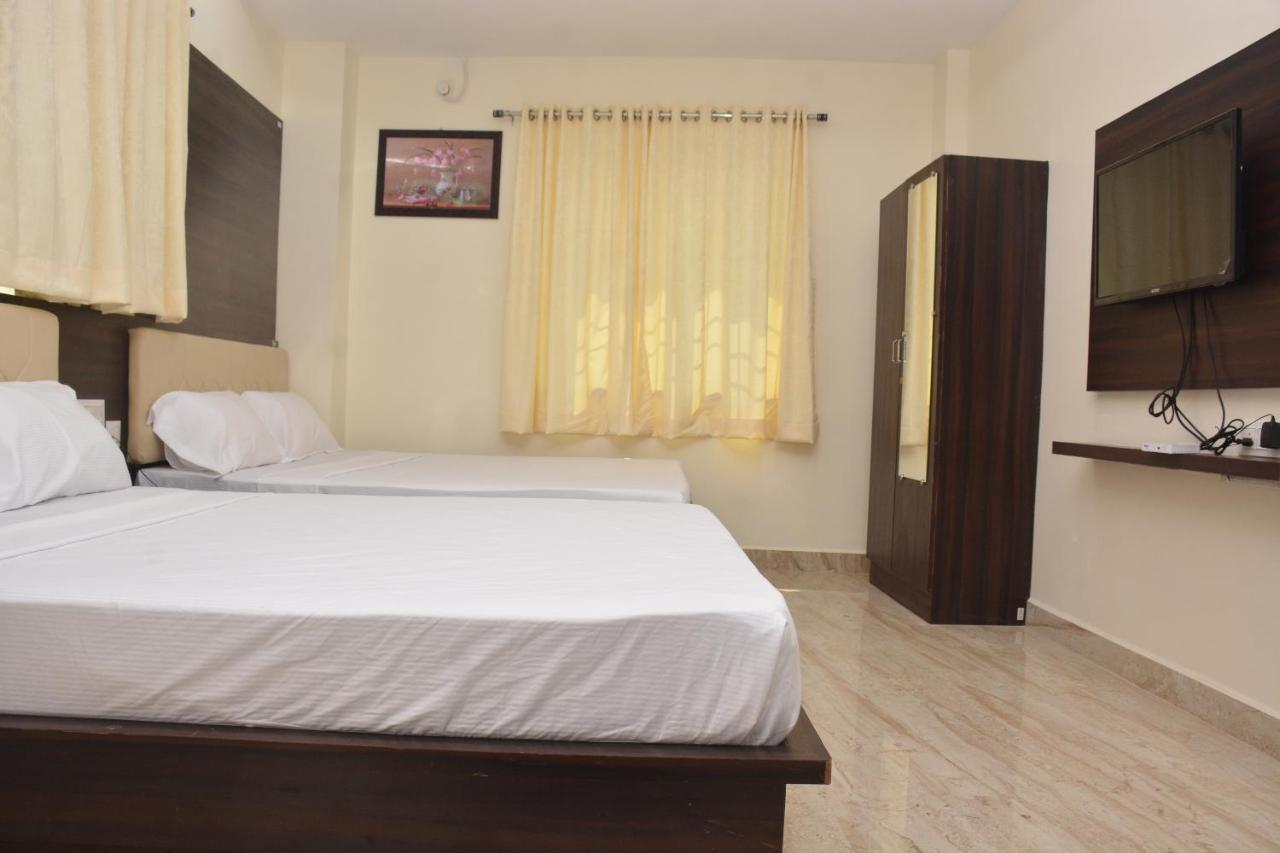 Arihanth Inn Веллуру Экстерьер фото